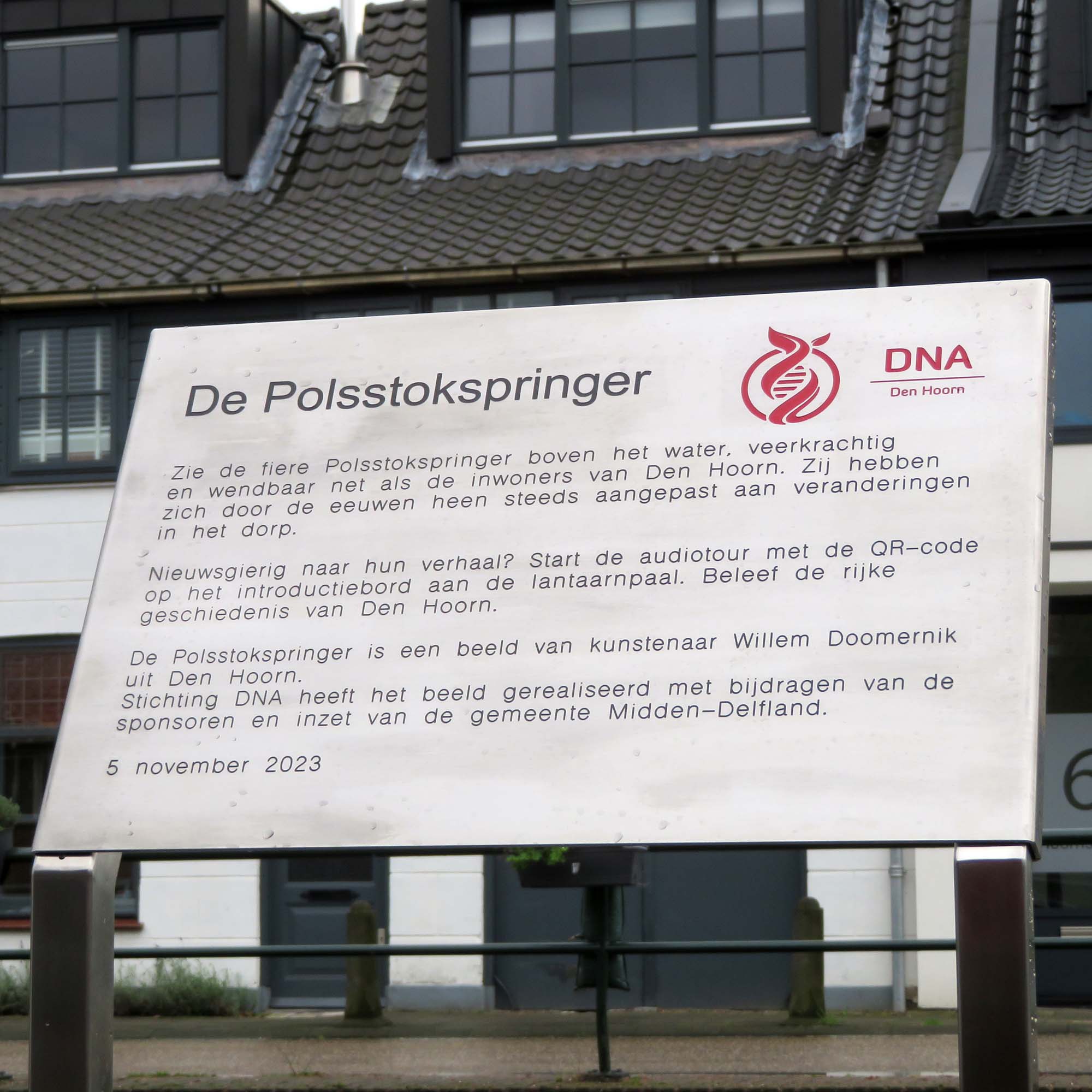 Onthulling Polsstokspringer - 5 november 2023